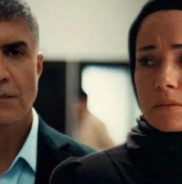 Kızıl Goncalar dizisindeki kırbaç sahnesi olay oldu! İsmailağa Cemaati harekete geçti, RTÜK'ten açıklama geldi 10 Özgü Namal'ın başrolde olduğu Kızıl Goncalar dizisindeki tarikat ismi tepki çekti! Yapım şirketinden flaş hamle