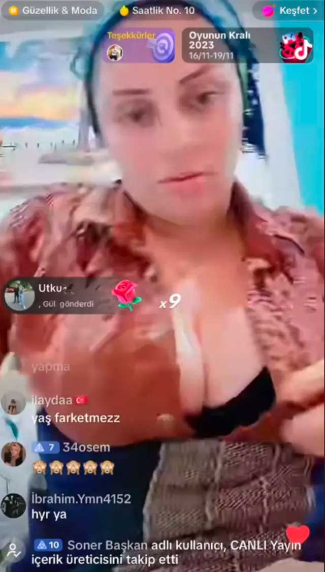 TikTok'u salladı! 'Laz kızı' lakaplı kadın dekolte vermek isterken canlı yayında düğmesi patladı! 3 TikTok'u salladı! 'Laz kızı' lakaplı kadın dekolte vermek isterken canlı yayında düğmesi patladı!