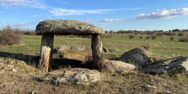 Traklar'dan-miras-dolmenlerin-korunması-talebi