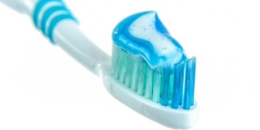 Yıllık kişi başı 1 diş fırçası ile 1 tüp macun tüketiyoruz