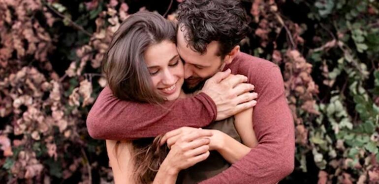 İlk görüşte aşkın peşinde koşan 4 burç… Aşkı mıknatıs gibi çekiyorlar!