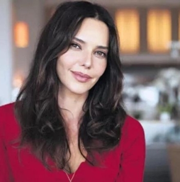 Hande Ataizi'den 'evlilik' açıklaması 10 hande ataizi