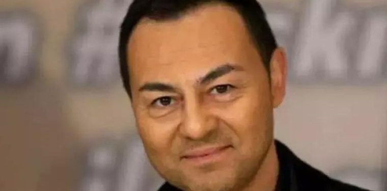 Serdar Ortaç sahnede ayakta durmakta zorlandı! Dansçılardan yardım alarak... 6 serdar ortaç