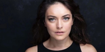 Ezgi Mola'dan oğluyla ilk fotoğraf