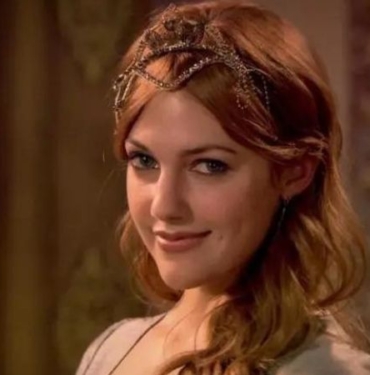 Suudi Arabistan'da festivale katılan Meryem Uzerli sosyal medyanın diline düştü! "Estetikten gülemiyor" 7 _Meryem Uzerli