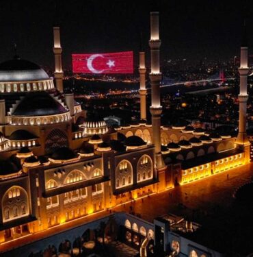 Şehitler-için-sabah-namazında-tüm-camilerde-dua-edilecek
