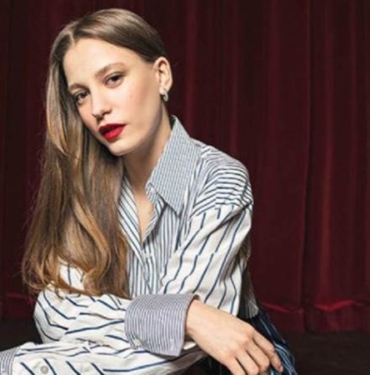 Serenay Sarıkaya ödül törenine damga vurdu! 'Yine ben' sözleri gündem oldu 8 serenay sarıkaya