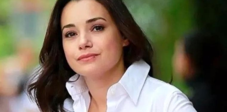 Kızıl Goncalar’ın güzeli Özgü Namal aşk orucunu onunla bozmuştu! ‘Hoşça kal iki gözüm’ sözleri olay oldu