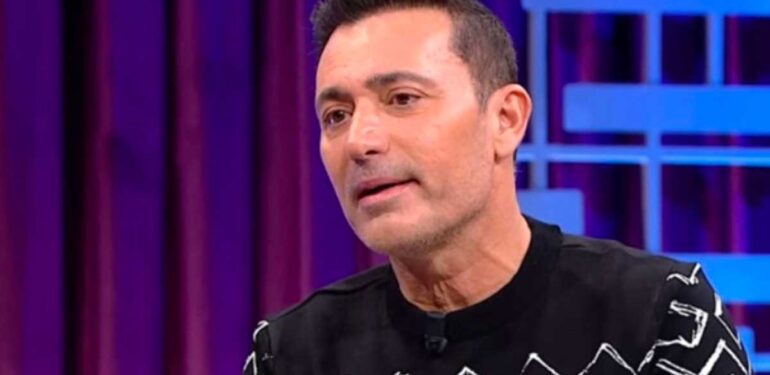 Mustafa Sandal kayıtsız kalamadı: ‘Hilafet bayrağı açmak ciddi bir suç’