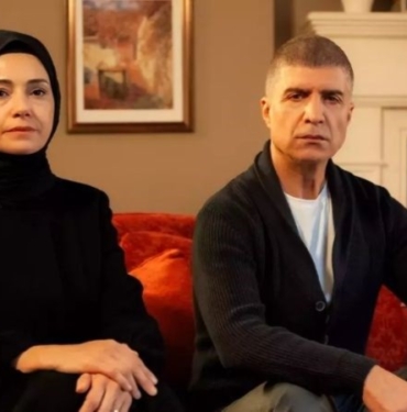 Kızıl Goncalar'da çok konuşulan sahne: Jeffrey Epstein ayrıntısı dikkat çekti 8 kızıl goncalar