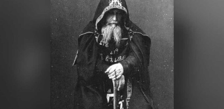 82 yıllık hayatında hiç kadın görmeyen adam: Mihailo Tolotos… Kadının neye benzediğini bile bilmiyor!