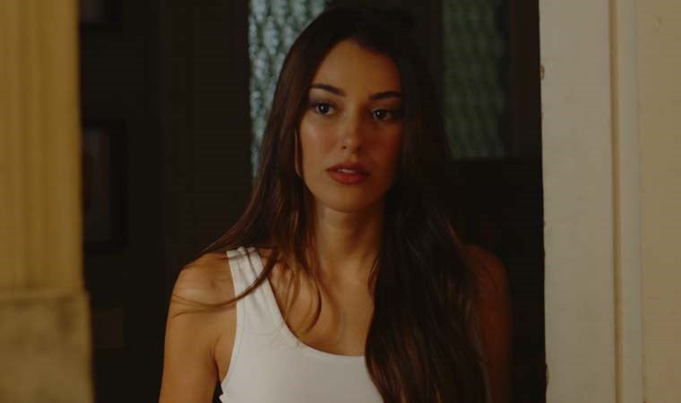 Dilan Çiçek Deniz'in yeni filmi 'Aşk Mevsimi izleyiciyle buluşuyor