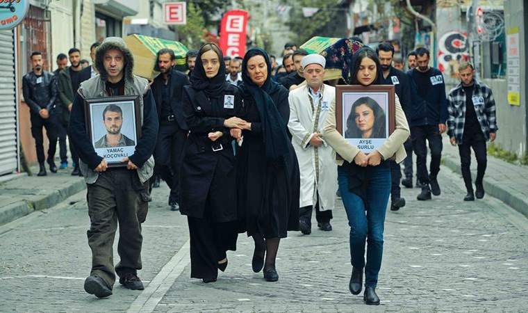 Çukur oyuncuları Erkan Kolçak Köstendil, Damla Sönmez ve Rıza Kocaoğlu yeniden bir araya geliyor