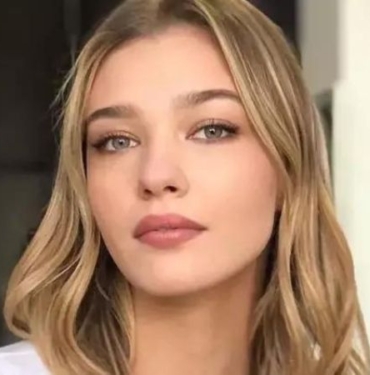 Ünlü futbolcuyla anılıyordu! Melisa Döngel'den aşk açıklaması 7 melisa döngel