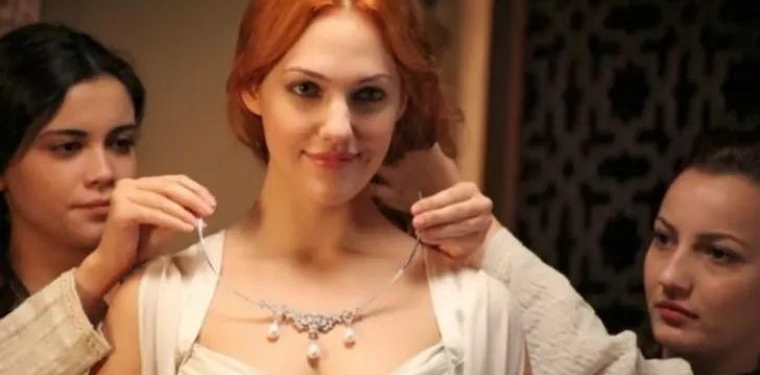 Muhteşem Yüzyıl’ın Hürrem Sultan’ı aslında bakın kim olacakmış! İlk teklif ona gitmiş…