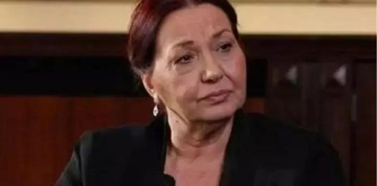 Yaprak Dökümü’nün Hayriye Hanımıydı… Son hali görenleri şaşırttı! Oyuncunun beyaz saçlarına yorum yağdı: “Aysel Gürel’e benzettim”