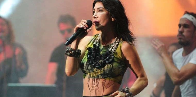 Hande Yener’in acı günü: Annesini kaybettiğini duyurdu