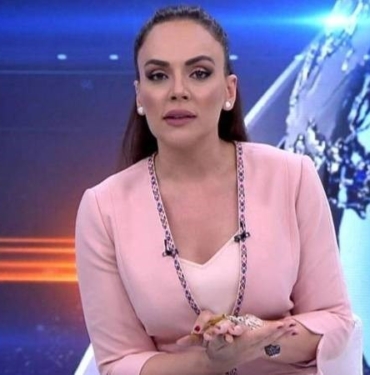 Buket Aydın'ın Ekrem İmamoğlu'na 'Kimsin?' diye seslendiği anlar tekrar gündem oldu 2 kapak_165344