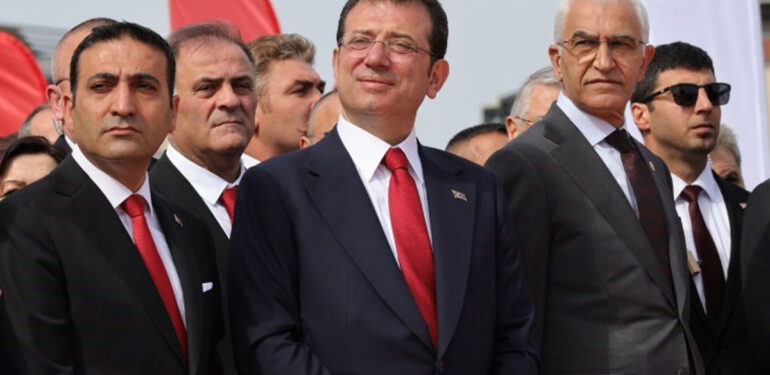 Ekrem İmamoğlu’nda 19 Mayıs mesajı: “Atatürk’e ve o dönem mücadele veren silah arkadaşlarına…”