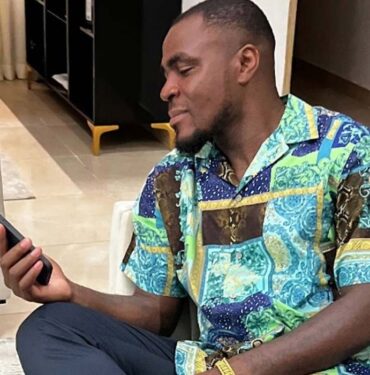 Emenike'den dikkat çeken Konyaspor paylaşımı: "Her zaman zafere doğru..." 5 Emmanuel-Emenike