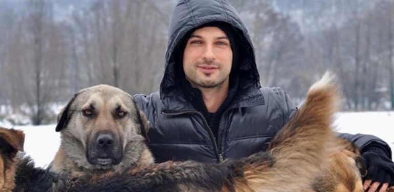 Tarkan’dan ‘köpeklerin uyutulması’ teklifine sert tepki: “Vicdanımızı da, can dostlarımızı da uyutamayız…”