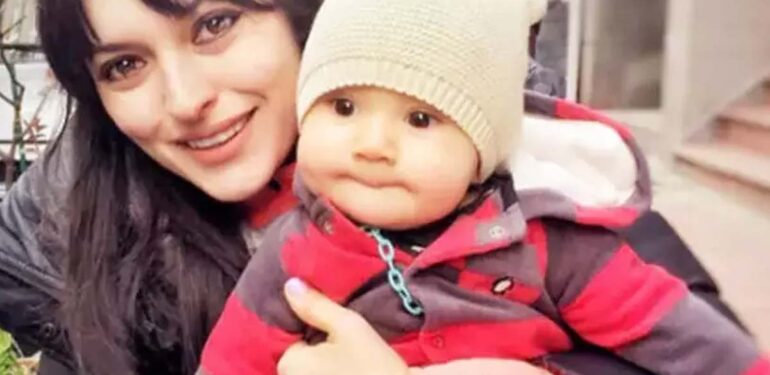 Ezgi Mola’dan hayranlarını üzen açıklama: Oyunculuğu bıraktığını duyurdu!