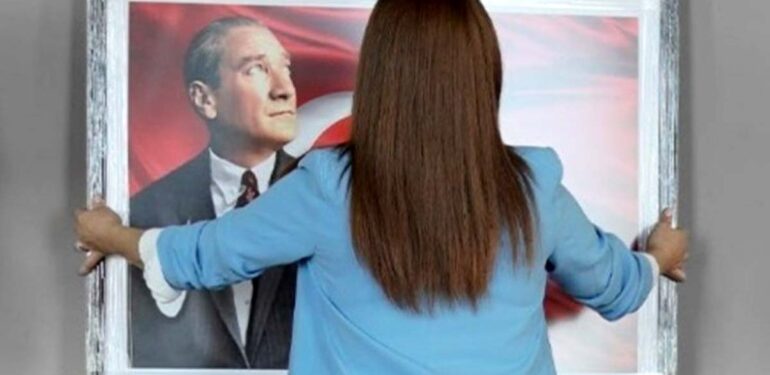 Kızılcık Şerbeti’nde damga vuran Atatürk sahnesi: “Aksesuar değil o…”