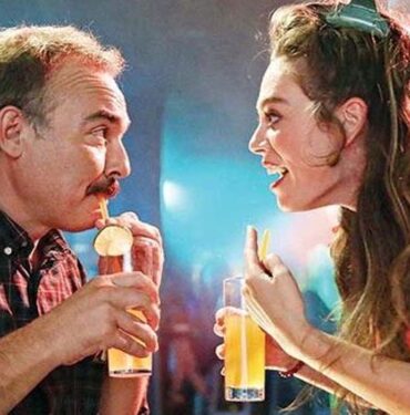 Gülse Birsel müjdeyi duyurdu: 'Aile Arasında' filminin devamı geliyor! 10 aile-arasında