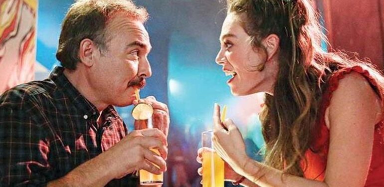 Gülse Birsel müjdeyi duyurdu: ‘Aile Arasında’ filminin devamı geliyor!