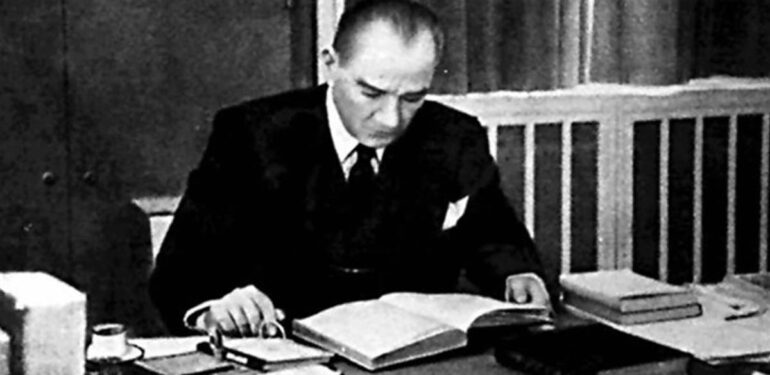 MSB paylaştı: Atatürk’ün orjinal imzası!