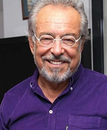 Gazeteci Güneri Cıvaoğlu hastaneye kaldırıldı 3 Gazeteci-Güneri-Cıvaoğlu-hastaneye-kaldırıldı