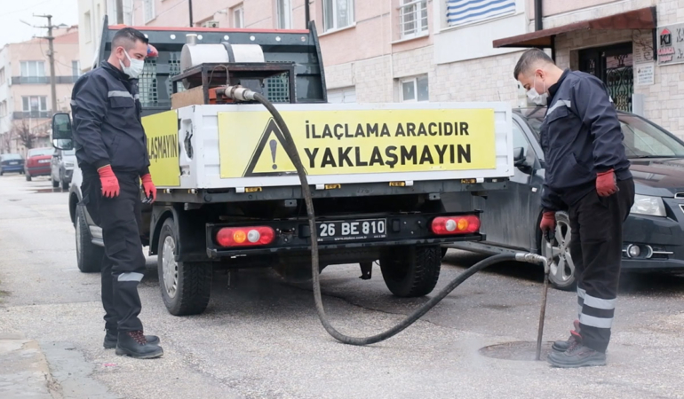 Odunpazarı’nda Rögar ve Kanalizasyonlarda Kış Mücadelesi Devam Ediyor
