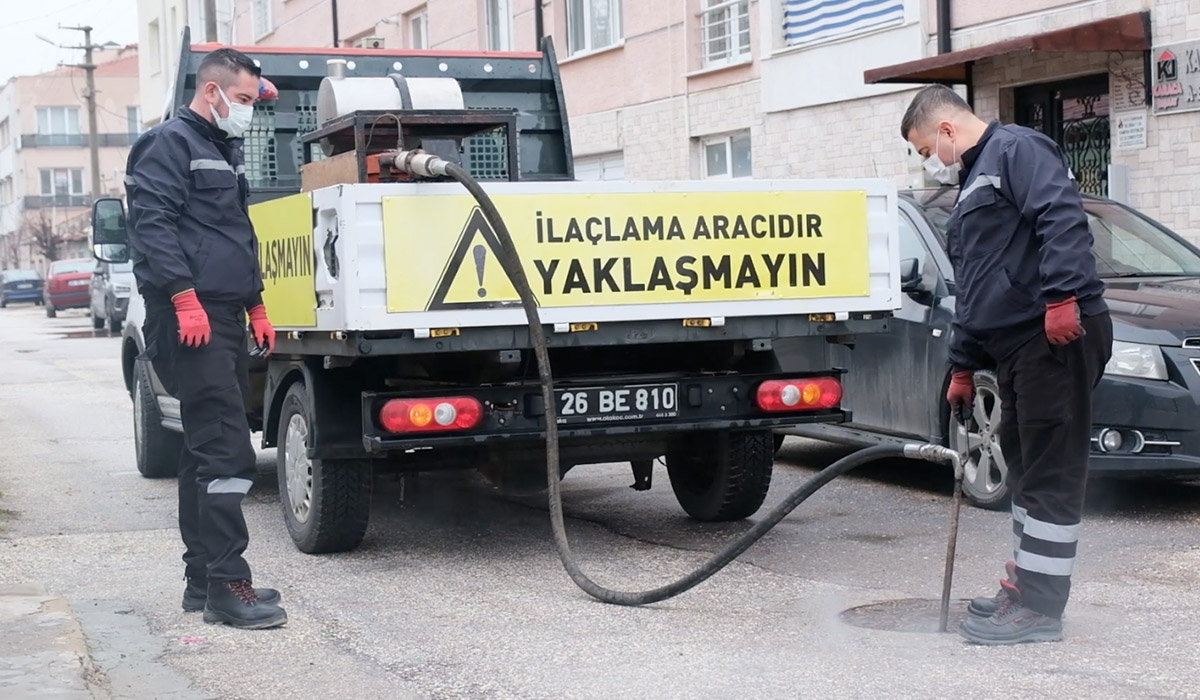 Odunpazarı’nda Rögar ve Kanalizasyonlarda Kış Mücadelesi Devam Ediyor 4 Odunpazarı’nda-Rögar-ve-Kanalizasyonlarda-Kış-Mücadelesi-Devam-Ediyor