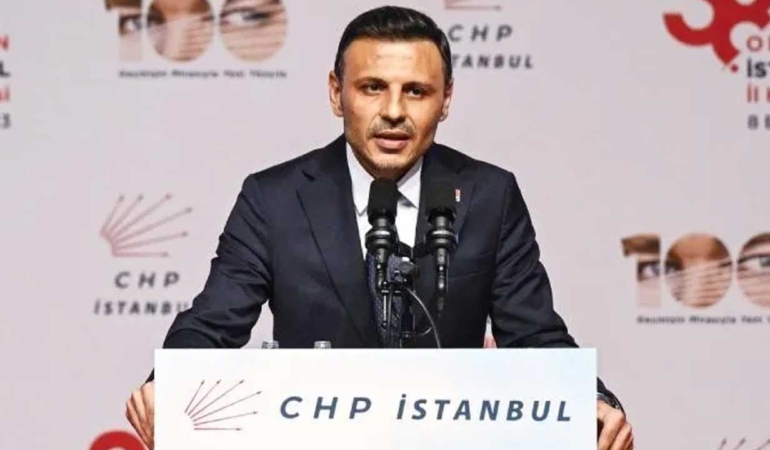CHP İstanbul İl Başkanı Özgür Çelik emniyete çağrıldı: “Bir pankarta bile tahammül edemediler”