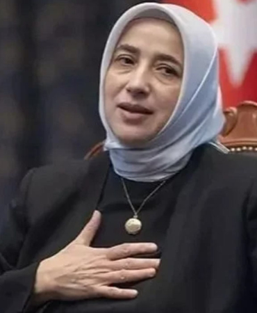 Özlem Zengin sosyal medyadaki MKYK iddialarına ateş püskürdü: "Tüzüğümüze göre..." 10 Özlem-Zengin