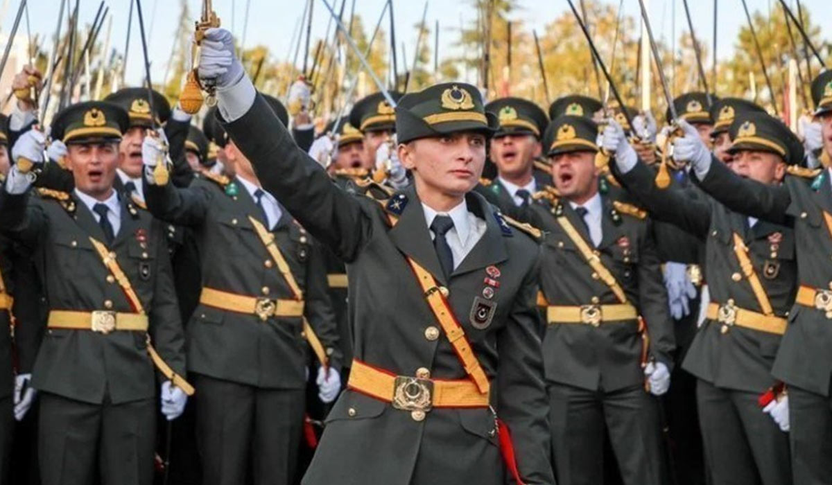 Teğmenlere-sahip-çıkan-bir-general-daha-istifa-etti!