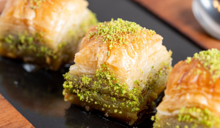 Evde Çıtır Çıtır Baklava Nasıl Yapılır? (Tam Ölçülü ve Garanti Tarif!)