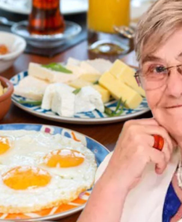 Canan Karatay tok kalmanın sırlarını açıkladı: Sahurda bunları yiyen 12 saat acıkmıyor 2 canan-karatay