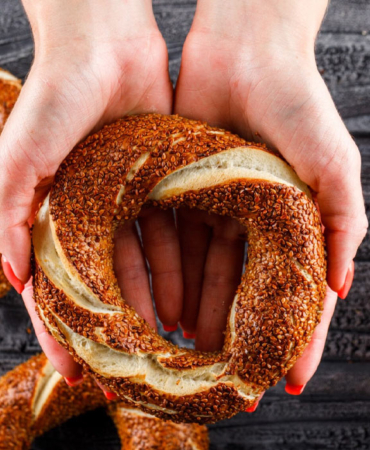 Evde Simit Nasıl Yapılır? (Sokak Lezzetinde Tam Ölçülü Tarif!) 2 evde-simit