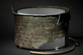 Tarihin kalbinde bilmece: 1.400 yıllık kova mezar keşfedildi 3 Tarihin-kalbinde-bilmece--1.400-yıllık-kova-mezar-keşfedildi-1