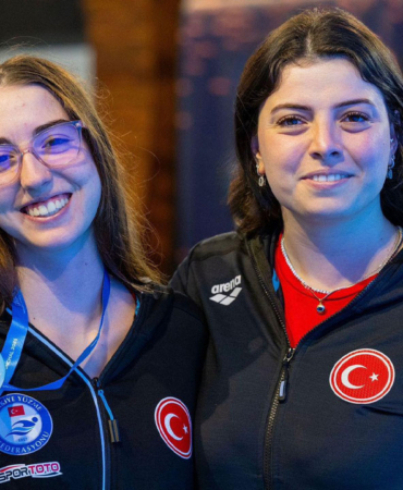 Avrupa’nın Zirvesinde Bir Anabilim Yıldızı: Selin Hürmeriç 15 Türk-Yüzme-Tarihinde-Bir-İlk