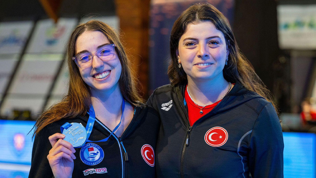 Türk-Yüzme-Tarihinde-Bir-İlk