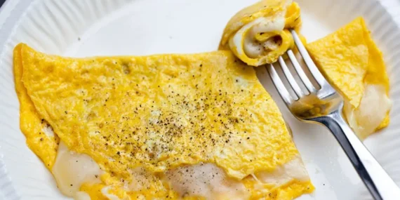 10 Dakikada Hazırlanabilecek Lezzetli Peynirli Omlet Tarifi 16 10-Dakikada-Hazirlanabilecek-Lezzetli-Peynirli-Omlet-Tarifi-featured