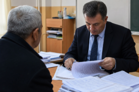 17 yıl boyunca maaş alan öğretmene sağlık raporu soruşturması 5 17-yil-boyunca-maas-alan-ogretmene-saglik-raporu-sorusturmasi-openai-image
