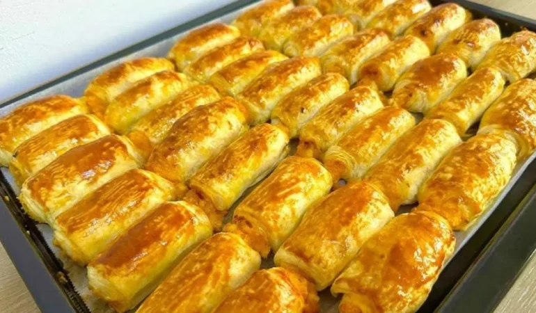 Kahvaltılar için pratik ve çıtır bir alternatif: Patatesli börek tarifi