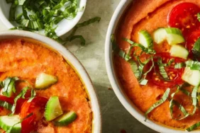 Yazın serinleten İspanyol klasiği: Gazpacho tarifi 5 Yazin-serinleten-Ispanyol-klasigi-Gazpacho-tarifi-featured