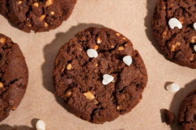 Çayın yanına çok yakışacak bir mucize: Brownie tadında ıslak kurabiye tarifi... 6 Cayin-yanina-cok-yakisacak-bir-mucize-Brownie-tadinda-islak-kurabiye-tarifi8230-featured