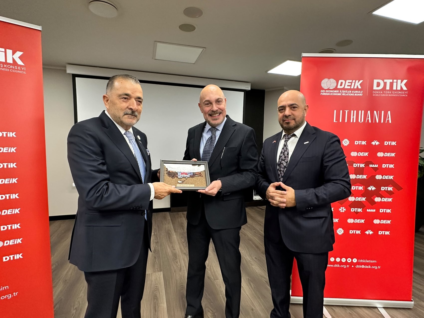 Türk iş dünyası Letonya'da